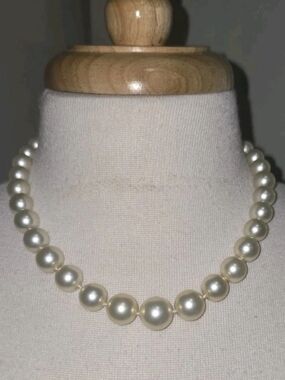 Champagne South Sea Pearl Necklace With Round 14k Gold Clasp 585
